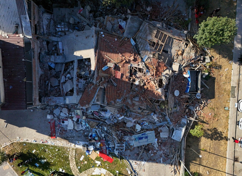 Balıkesir Sındırgı depreminden can yakan kareler - Resim: 42