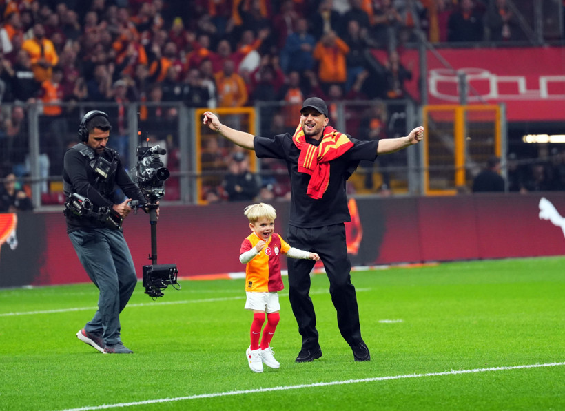 Dries Mertens ve ailesi yeniden RAMS Park'ta! - Resim : 1