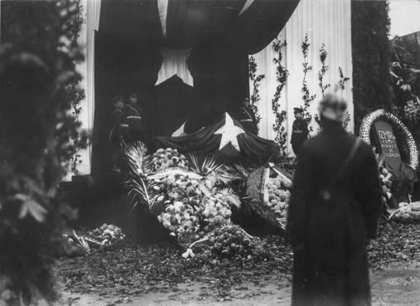 Gözyaşlarıyla tarihe geçen anlar: Atatürk’ün cenaze yolculuğu - Resim: 20