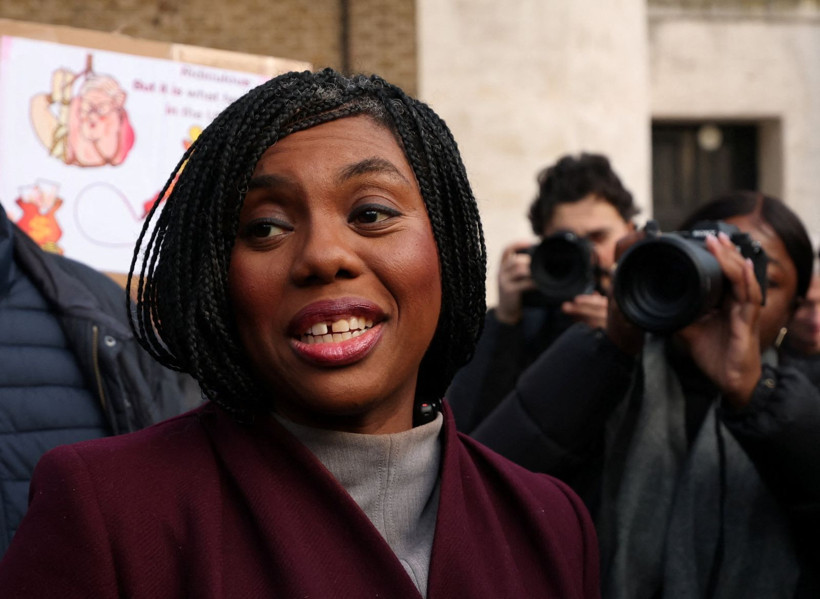 'Büyük aptallık' diyerek İngiltere'yi yerden yere vurdu... Trump gözünü bu adaya dikti - Resim: 7