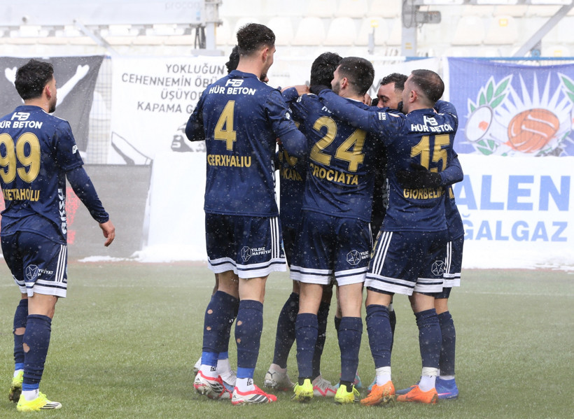 Erzurumspor FK'den dosta güven, rakiplere korku veren galibiyet: 8-1 - Resim : 1