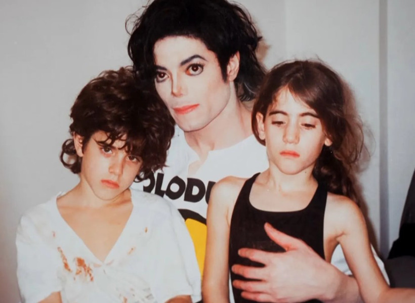 Michael Jackson'a 'gizli aile'sinden ağır suçlama - Resim : 2