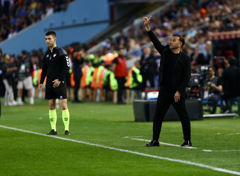 Okan Buruk'tan Mourinho'ya yanıt: 'Kime sorarsanız sorun...' - Resim : 1