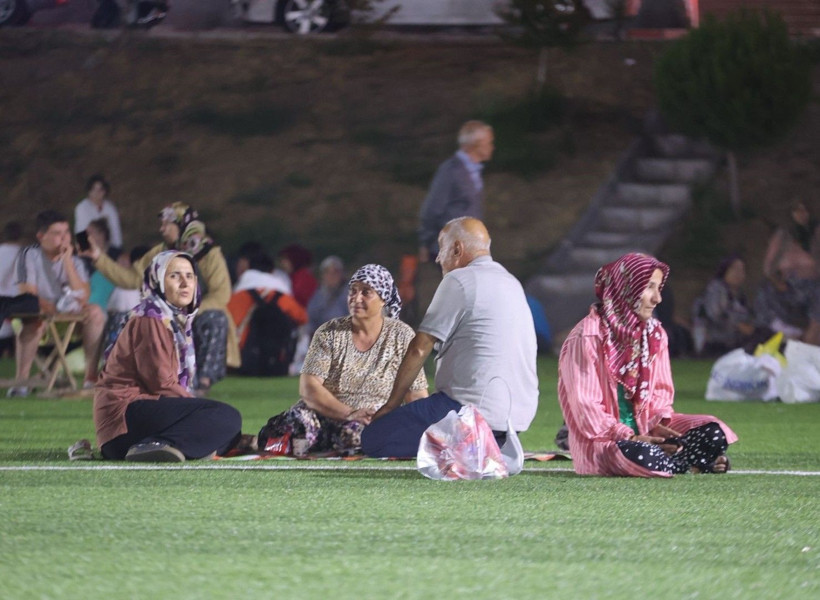Balıkesir Sındırgı depreminden can yakan kareler - Resim: 12