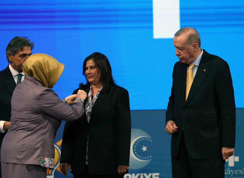 CHP'den Özlem Çerçioğlu tepkileri: 'Demokrasi kepazeliği' - Resim : 2