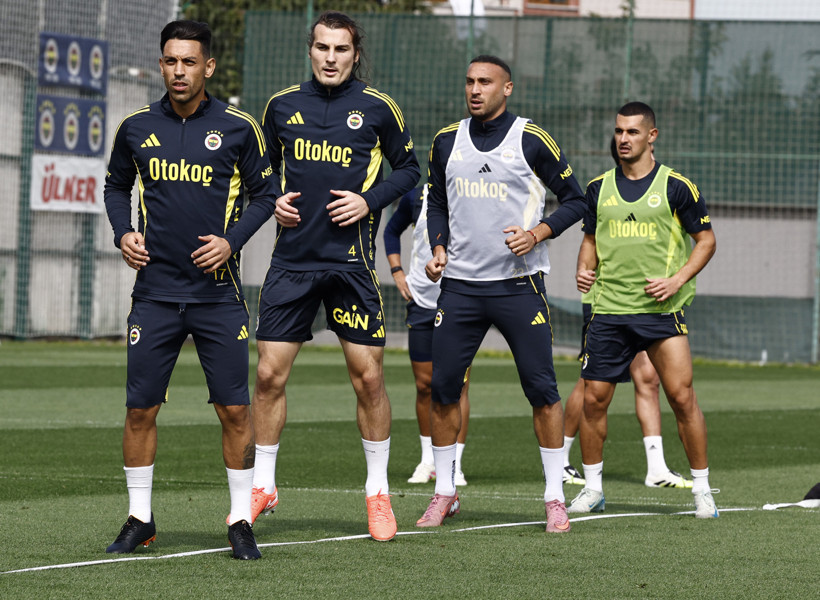 Fenerbahçe Samsun'a 22 kişiyle gidiyor: 6 eksik - Resim : 1