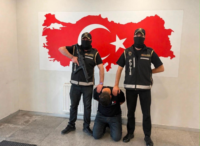 İçişleri duyurdu: Bakü'de yakalanarak Türkiye'ye getirildi - Resim : 1