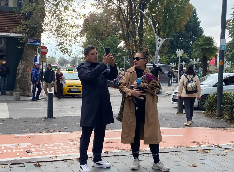 Balkonda Atatürk belirdi! Herkese el salladı - Resim : 4
