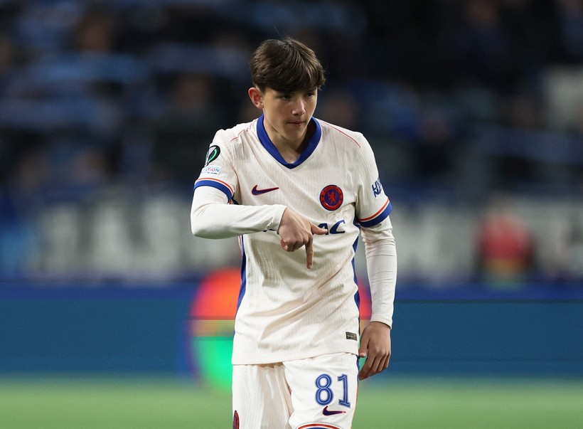 Chelsea formasıyla 16 yaşında tarih yazdı, ertesi gün okula gitti! - Resim : 3