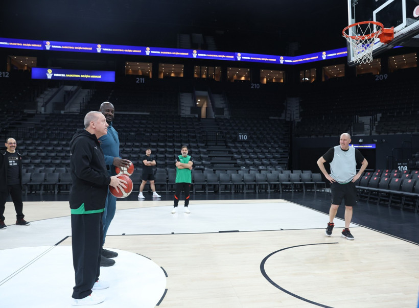 Erdoğan, NBA efsanesi Shaquille O’Neal ile basketbol oynadı - Resim : 2