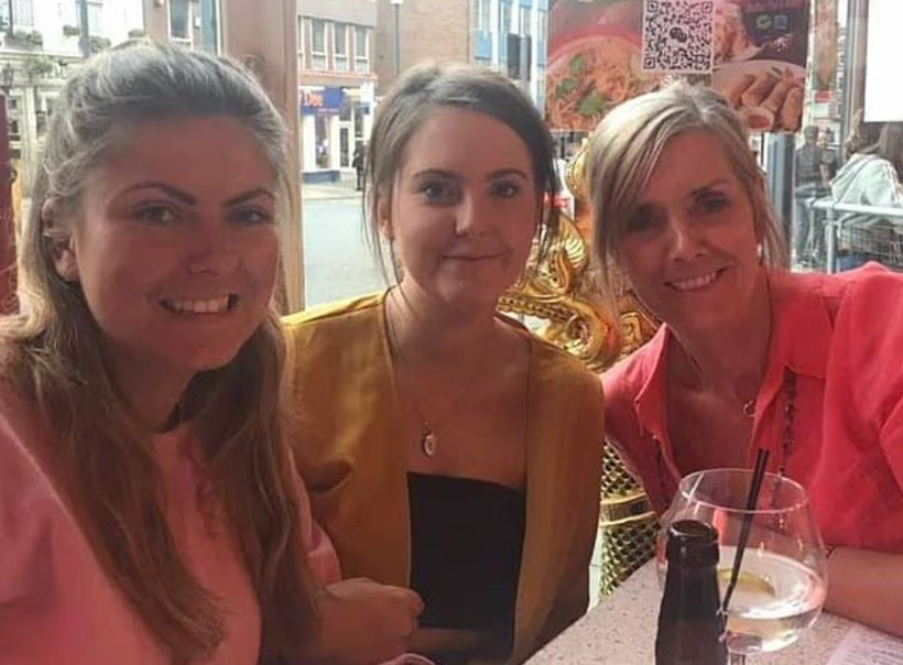 Babasının eski sevgilisinin fotoğraflarını eskort sitesine yükledi, bir yıl hapis yattı - Resim : 1