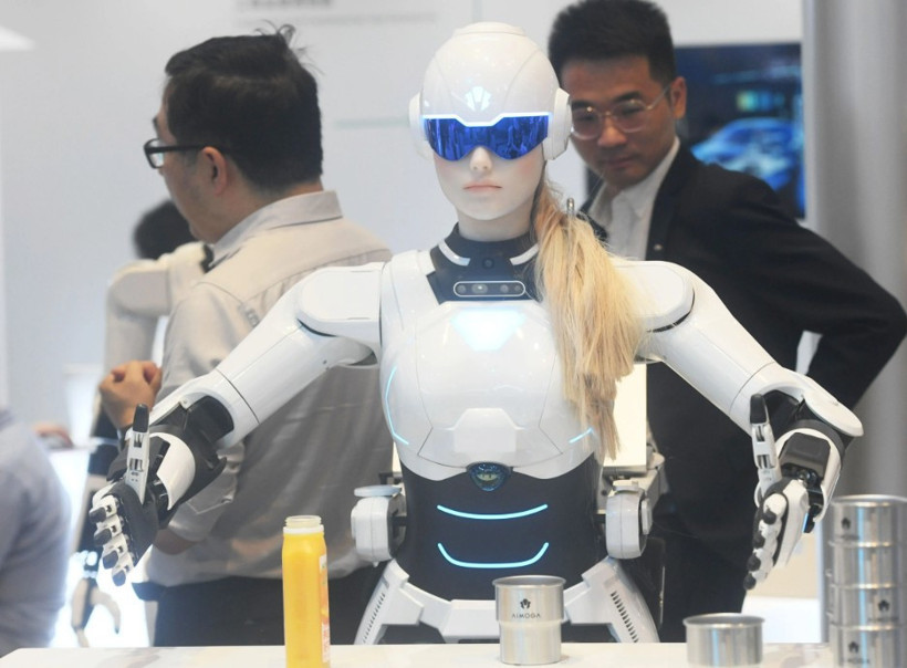 Otomobil devinden sürpriz hamle: İnsansı robotu satışa çıkardı - Resim : 2