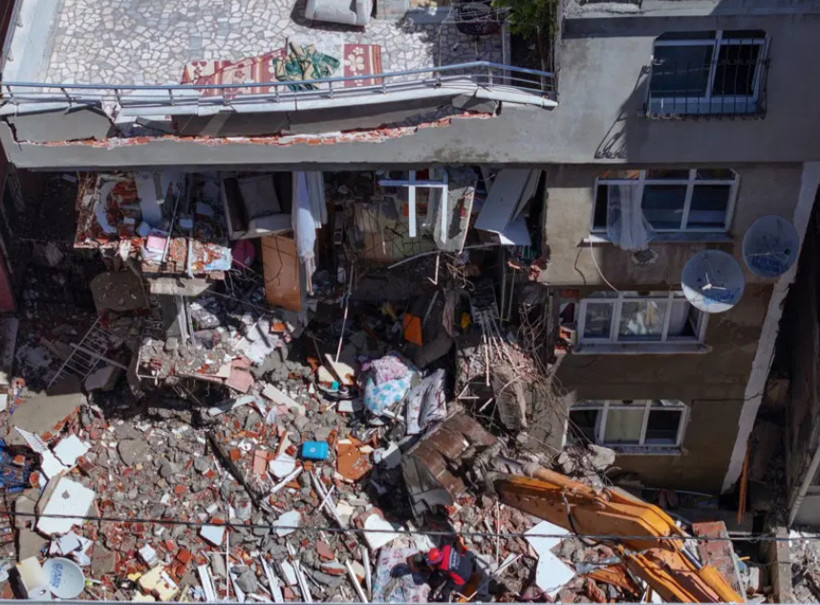 İstanbul'da kendiliğinden &ccedil;&ouml;kecek bina sayısı a&ccedil;ıkladı - Resim : 2