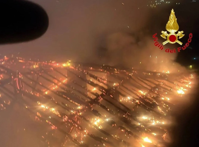 400 yıllık manastır kül oldu - Resim : 2