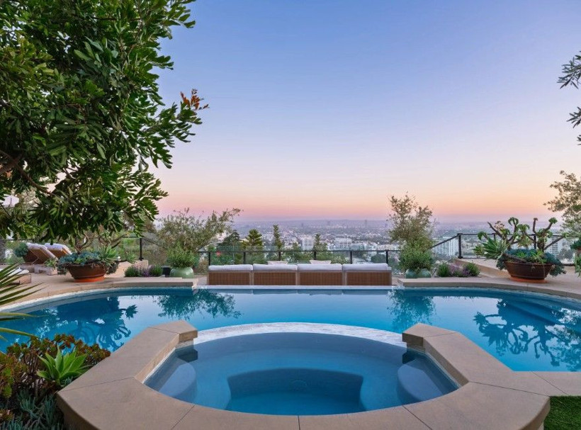 Brad Pitt hırsızlık travmasını atlatamadı, rock yıldızından yüksek güvenlikli malikane satın aldı - Resim: 7