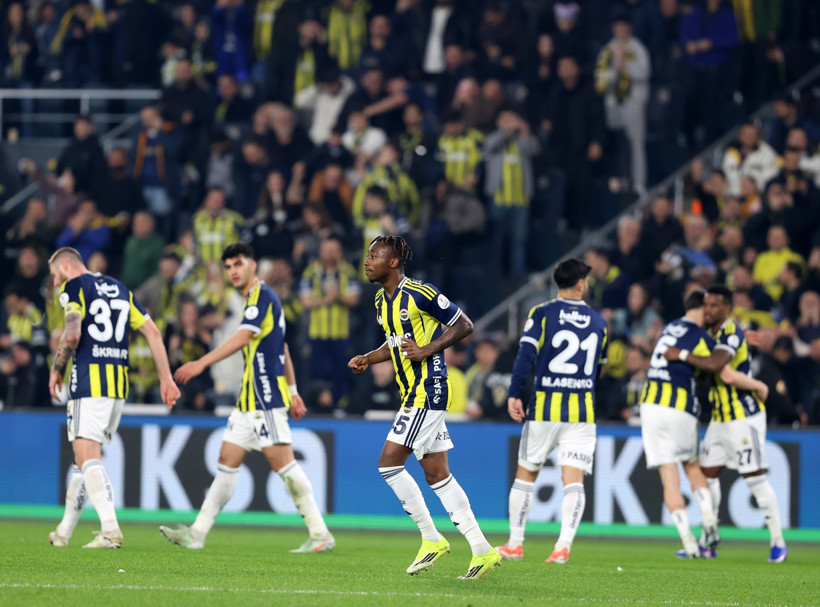 Fenerbahçe Göztepe'ye takıldı, zirveyle fark açıldı: 1-1 - Resim : 1