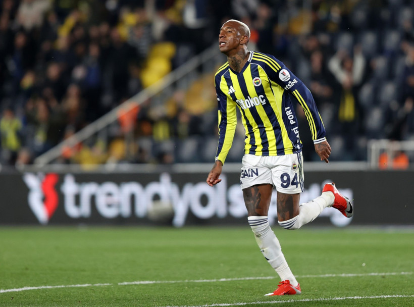 Fenerbahçe'de Talisca şov: Başakşehir'e karşı hat-trick! 3-1 - Resim : 1