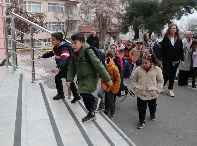 Yarıyıl tatili sona erdi: Okullarda ikinci dönem başladı - Resim: 10