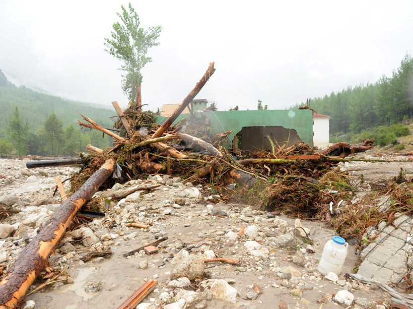 Köy bir gecede yok olmuştu: 14 yıl geçti ama selin izleri hâlâ silinmedi - Resim : 2