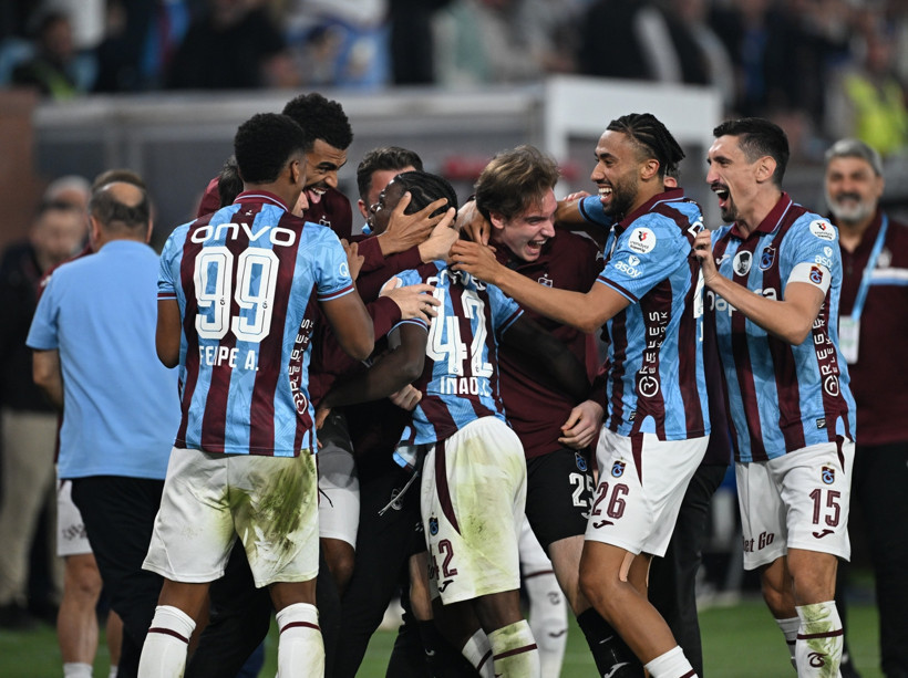 Trabzonspor, Tekke'nin siperinde: İç sahada mağlubiyeti unuttu - Resim : 2