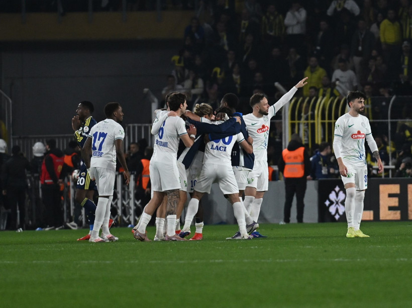 Fenerbahçe 90+8'de yıkıldı! Kadıköy'de büyük şok: 2-2 - Resim : 4