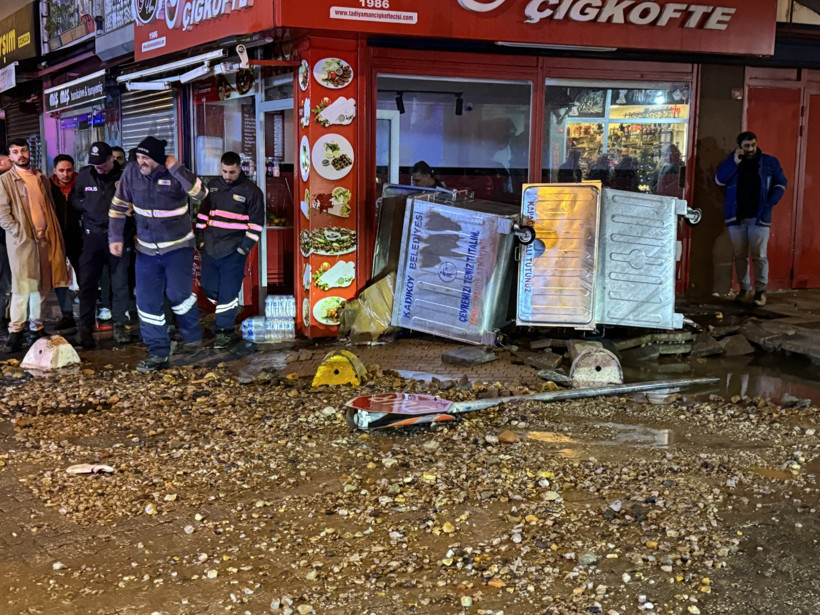 Kadıköy'de patlama: Bina boşaltıldı - Resim : 1
