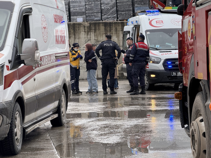 Yalıtım fabrikasında yangın: 2'si ağır 4 yaralı - Resim : 1