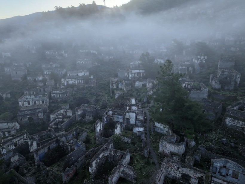 Muğla'nın hayalet köyü sisler içinde kayboldu - Resim: 12