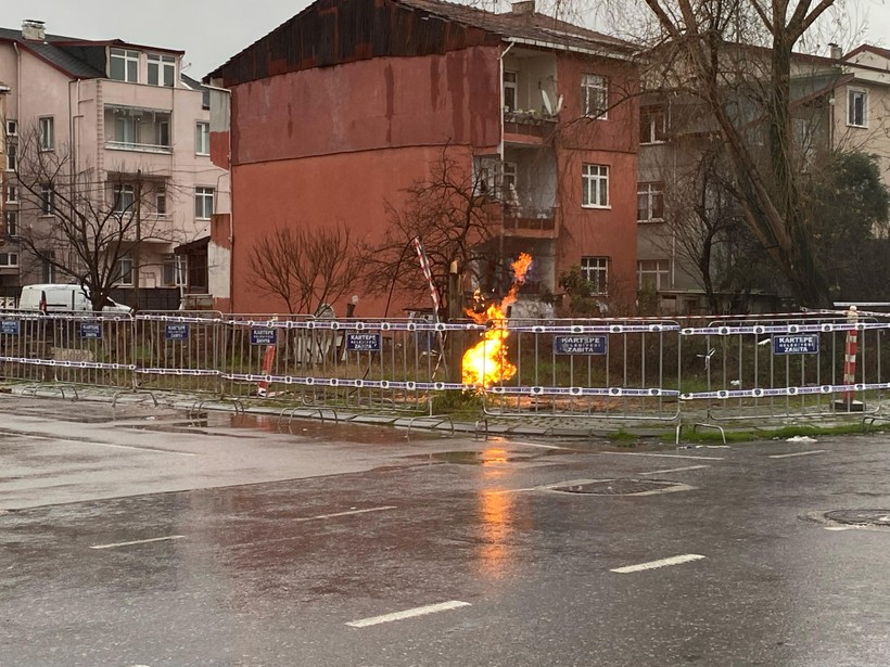 Metro inşaatında yangın: 26 saatte söndü - Resim : 1