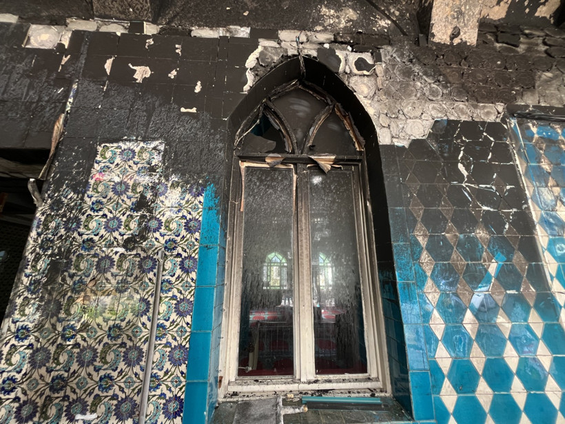 Camide korkutan yangın: Alevler her yeri sardı - Resim : 1