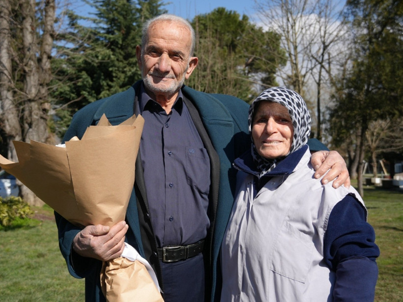Emekçi kadınlara eşlerinden 8 Mart sürprizi: Ekrana bakar mısın? - Resim : 2