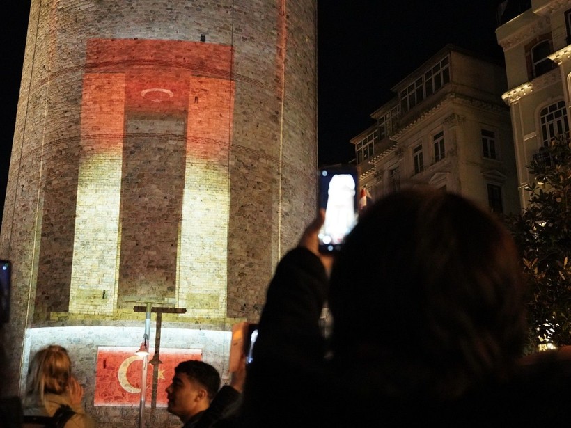 Çanakkale ruhu Galata kulesi'nde: Özel video yansıtıldı - Resim: 7