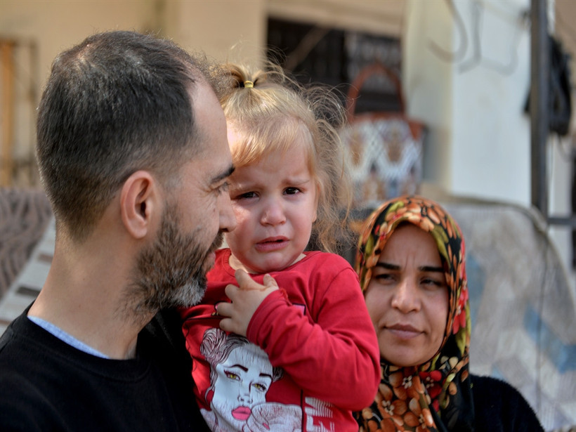 Adana'da 3 yaşındaki çocuğun biyonik kulağını çaldılar - Resim : 1