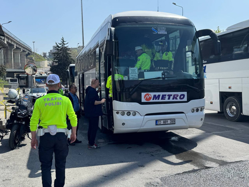 Otogarlar tıklım tıklım - Resim : 1