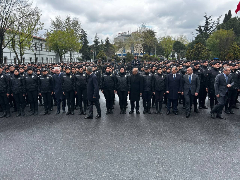 Yerlikaya'dan polislere 'toplumsal olay' mesajı: Dünyaya örnek oldunuz - Resim : 1