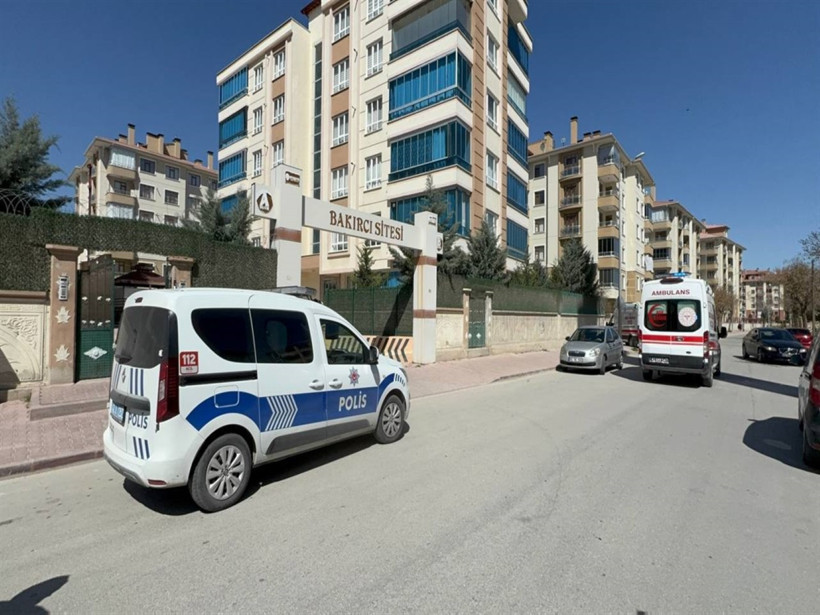 Eşini bıçaklayıp intihara kalkışmıştı: Tutuklandı - Resim : 1