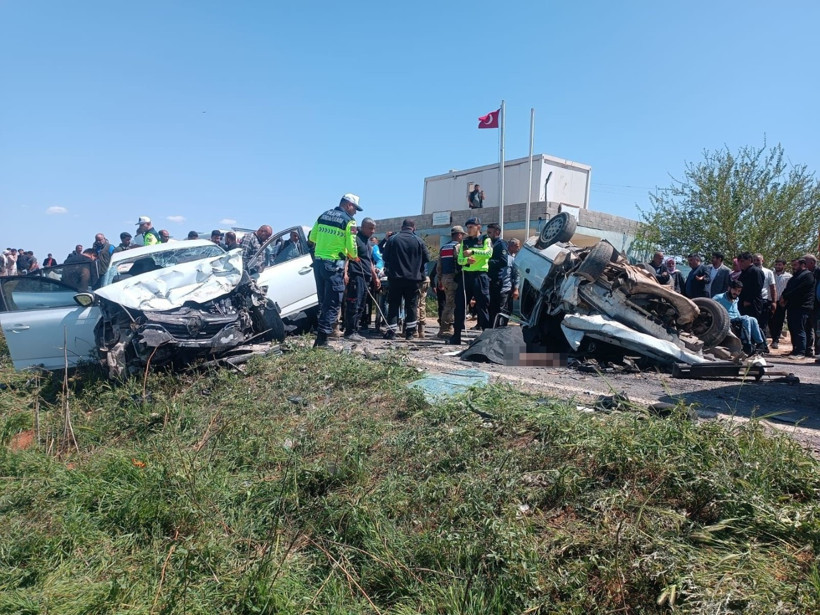 Şanlıurfa’da feci kaza: 3 ölü, 2 yaralı - Resim : 1