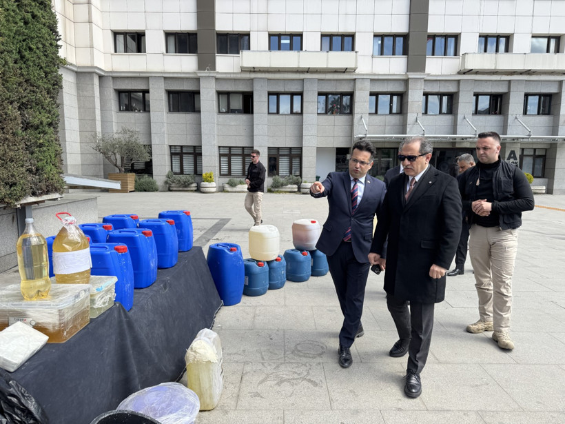 Emniyet'ten 1.3 tonluk uyuşturucu sergisi - Resim : 1