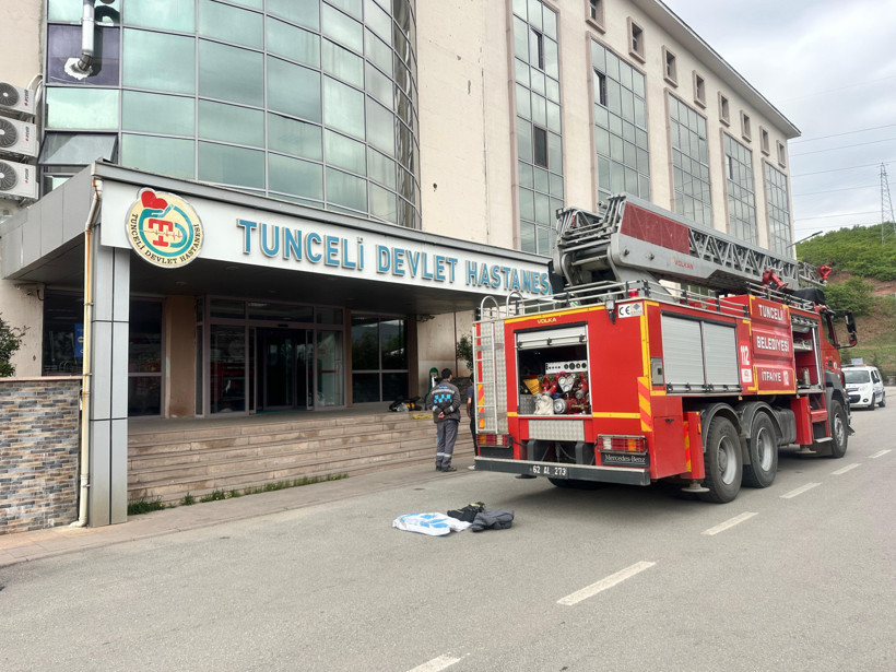 Tunceli Devlet Hastanesi’nde yangın: Hastalar tahliye edildi - Resim : 1