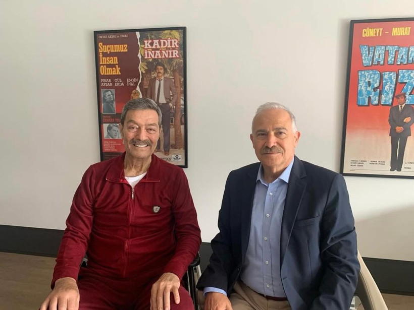 Kadir İnanır’ın son halini paylaştı! Evinde ziyaret etti… - Resim : 1