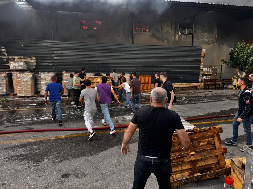 Mersin'de fabrika yangını - Resim: 10