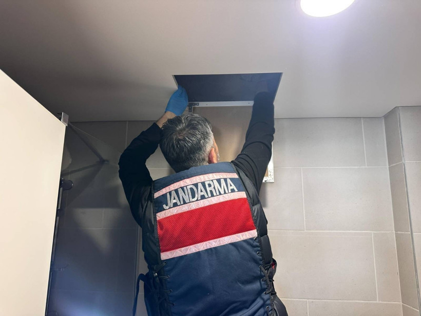 Cinsel ürün alanları dolandırdılar: 25 tutuklama - Resim : 1