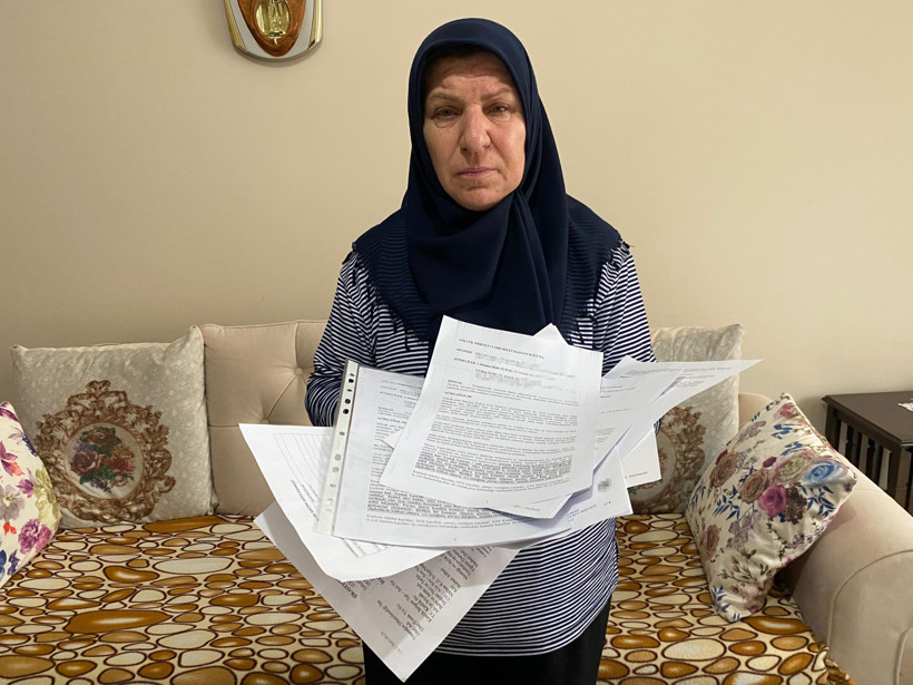 Tuzağın adı 'Kenan Birkan': Kendi eliyle evini sattı, kaldırım taşıyla telefonunu kırdı - Resim : 1