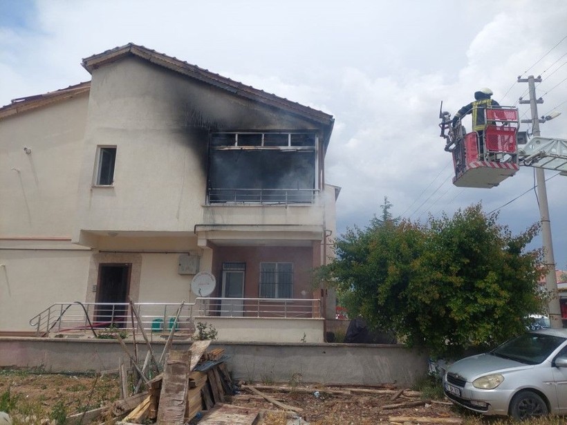 Tartıştığı eski eşinin evini ateşe verip teslim oldu - Resim: 2