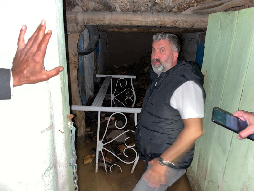 Sağanak faciaya neden oldu: Bir ev yıkıldı, 3 ev tahliye edildi - Resim : 5