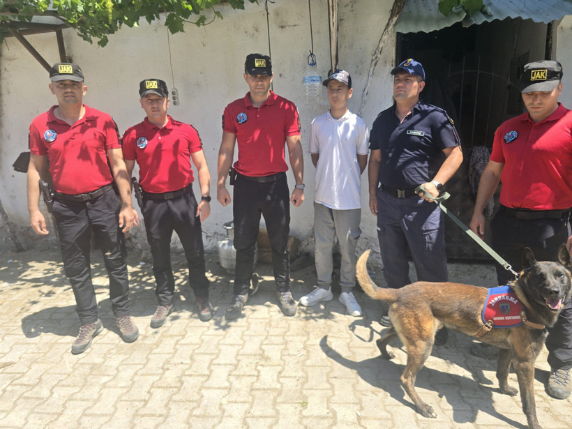 Saçları kesilince sinirlenip evden kaçmış: 5 gün sonra bulundu - Resim : 1