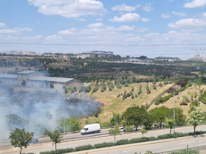 Cumhurbaşkanlığı Sarayı'nın yakınında yangın - Resim: 2