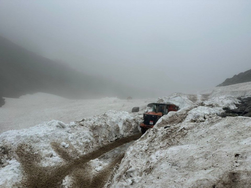 Rize'de haziran ayında karla mücadele - Resim: 4