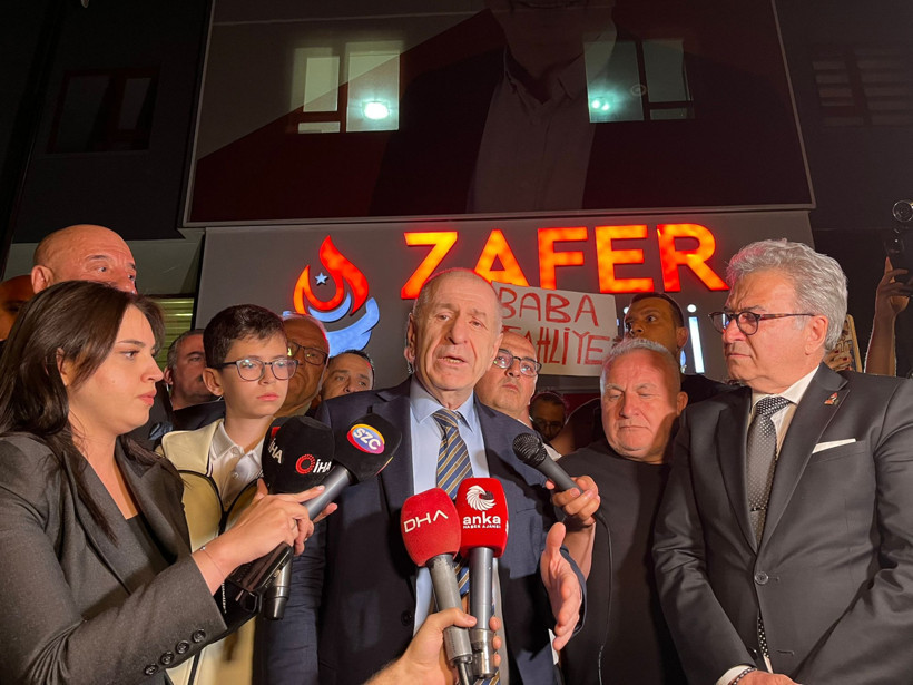 Ümit Özdağ, Ankara'da: Düşman hukukuyla muhalefet baskı altına alınıyor - Resim : 2
