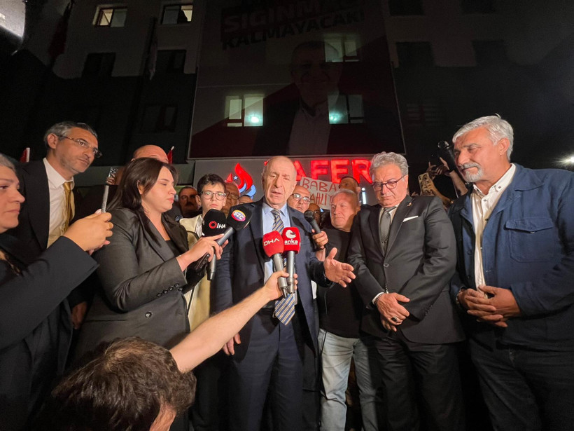 Ümit Özdağ, Ankara'da: Düşman hukukuyla muhalefet baskı altına alınıyor - Resim : 1